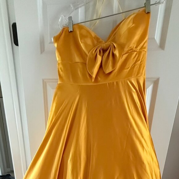 Mac Duggal BOW SWEETHEART STRAPLESS A LINE GOWN size 16 Marigold (67995) Dress - Picture 6 of 12